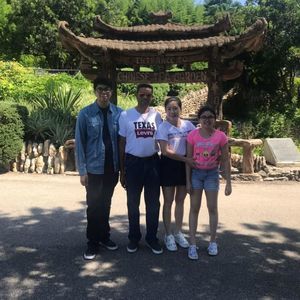 Meet your Posher, Kim huong